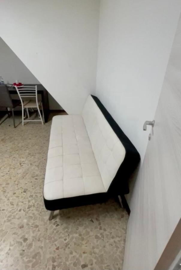 Hôtel Caf Immobiliare à Modène Extérieur photo