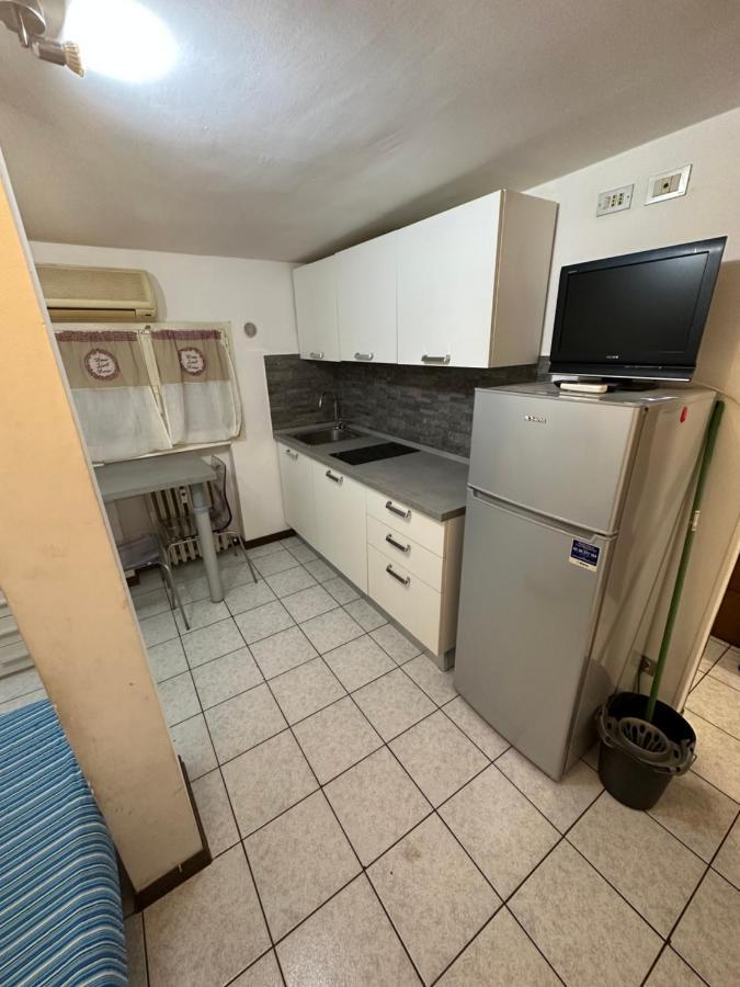 Hôtel Caf Immobiliare à Modène Extérieur photo